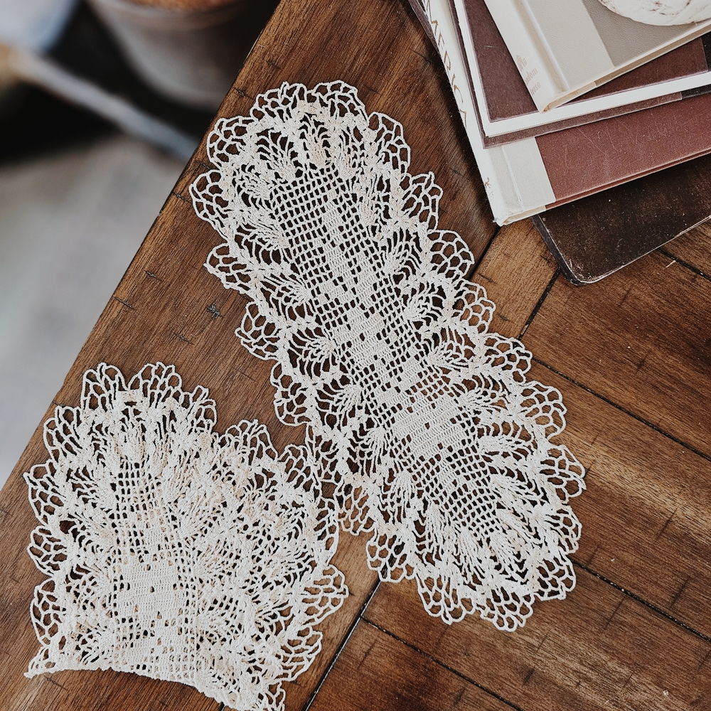Vintage Set Of 2 Cream Colored Doilies - Picture 2 of 2